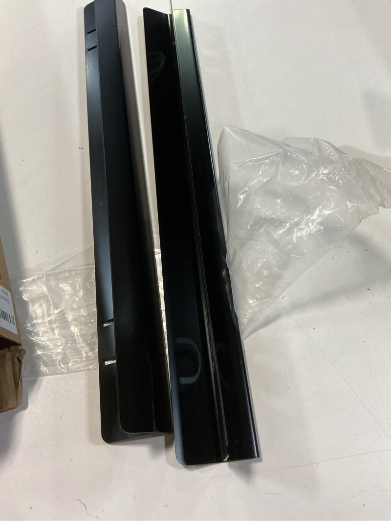 Condition photo showing Good Condition for Stainless Steel Stove Gap Covers With Clips – Adjustable Stove Gap Filler & Guard For Gas Stoves, Oven & Countertop Covers, Heat-resistant, Easy Installation, High-quality And Attractive