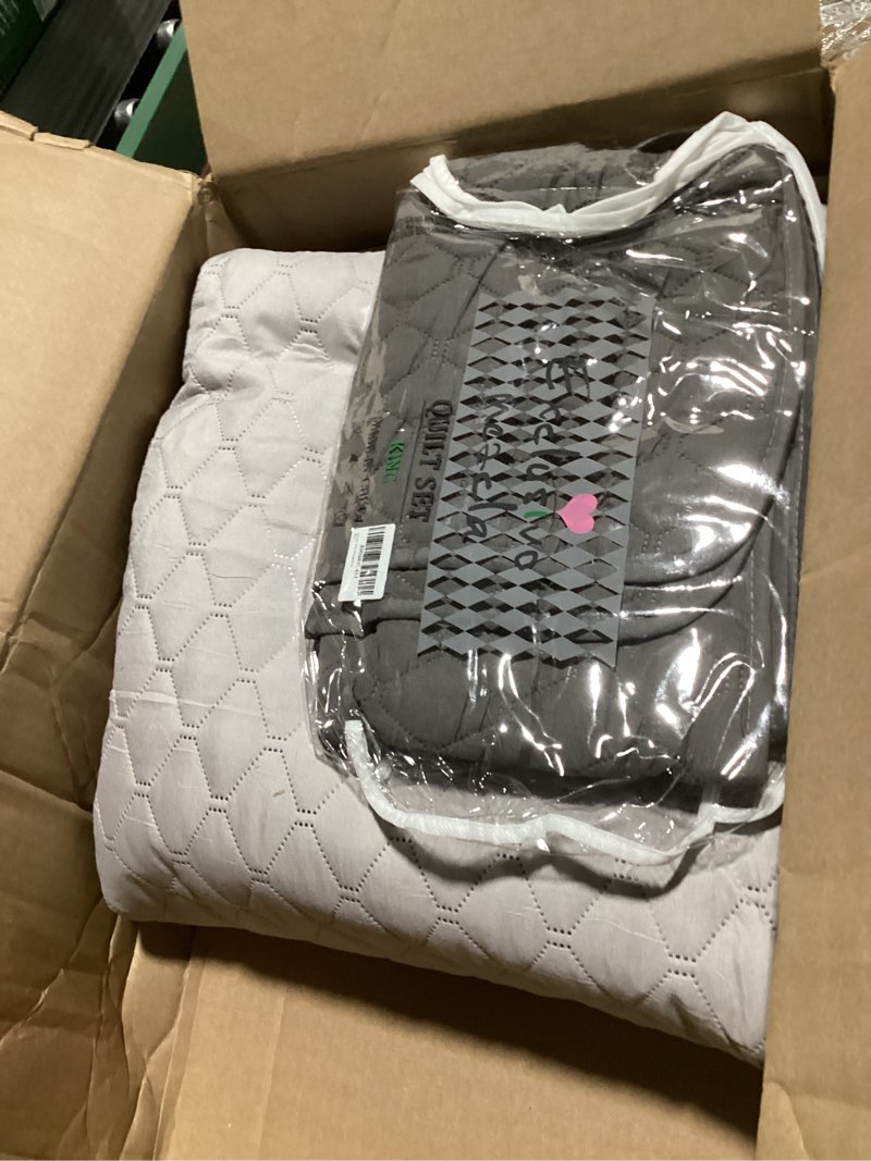 Condition photo showing As Is for Exclusivo Mezcla Reversible King Size Quilt Bedding Set with Pillow Shams, Lightweight Quilts King Size, Soft Bedspreads Bed Coverlets for All Seasons - (Grey, 104"x96") Charcoal/ Grey King