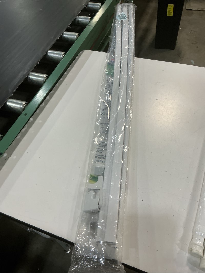 Condition photo showing New/Like New for c2g/cables to go 16318 wiremold cordmate ii kit