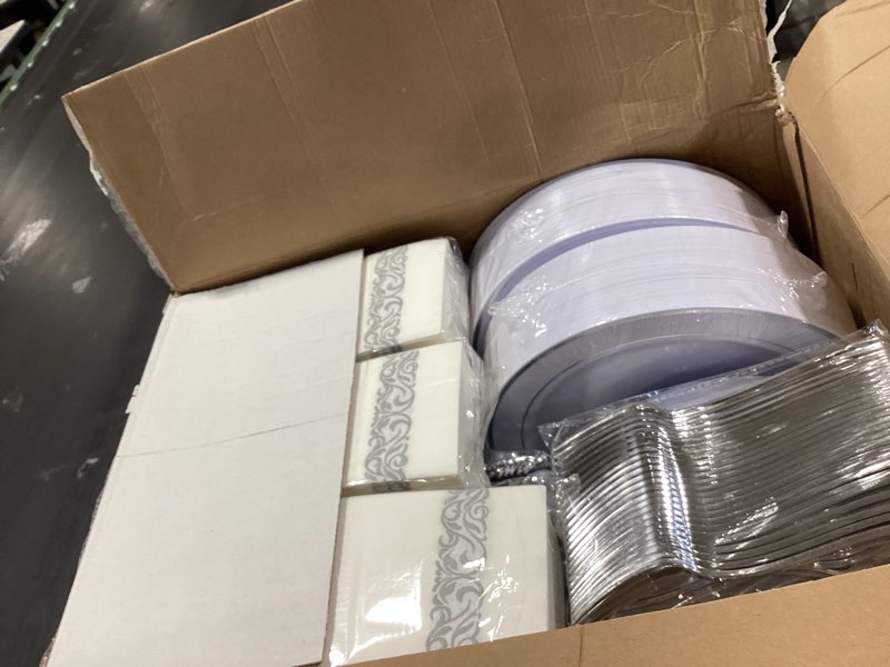 https://lotting-media.assets.bidfta.com/lotting_d6fb9c75-dd9a-4954-afe2-c041948dc197