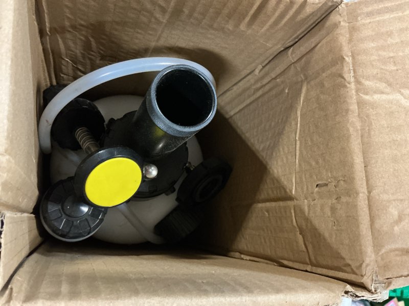 Condition photo showing Good Condition for 3l brake bleeder kit,brake bleeder vacuum pump kit,brake fluid bleeder kit with 1l brake bleeder bottle and 4 master cylinder adapters,brake bleeding kit suitable for most vehicles (white)