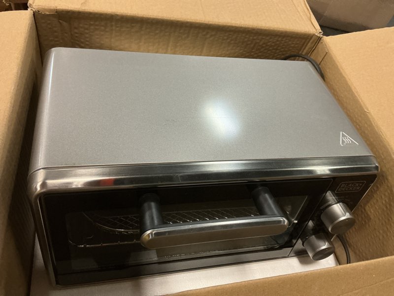 Condition photo showing Good Condition for black+decker crisp ‘n bake pro stainless steel 4-slice air fryer toaster oven