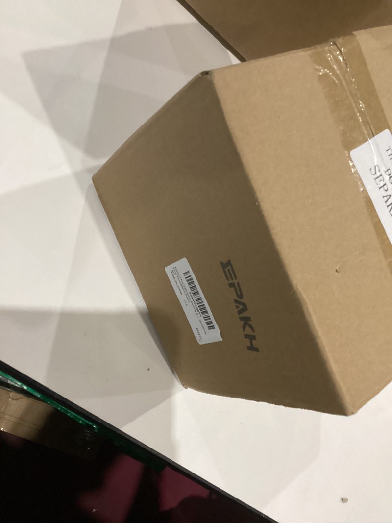 Condition photo showing New/Like New for Epakh 4 Pcs Valentines Nesting Gift Boxes with Lids Holiday Gift Boxes Assorted Sizes for Valentine's Presents Flower Birthday Bridesmaid Wedding Christmas Party Favor(Warm Heart)