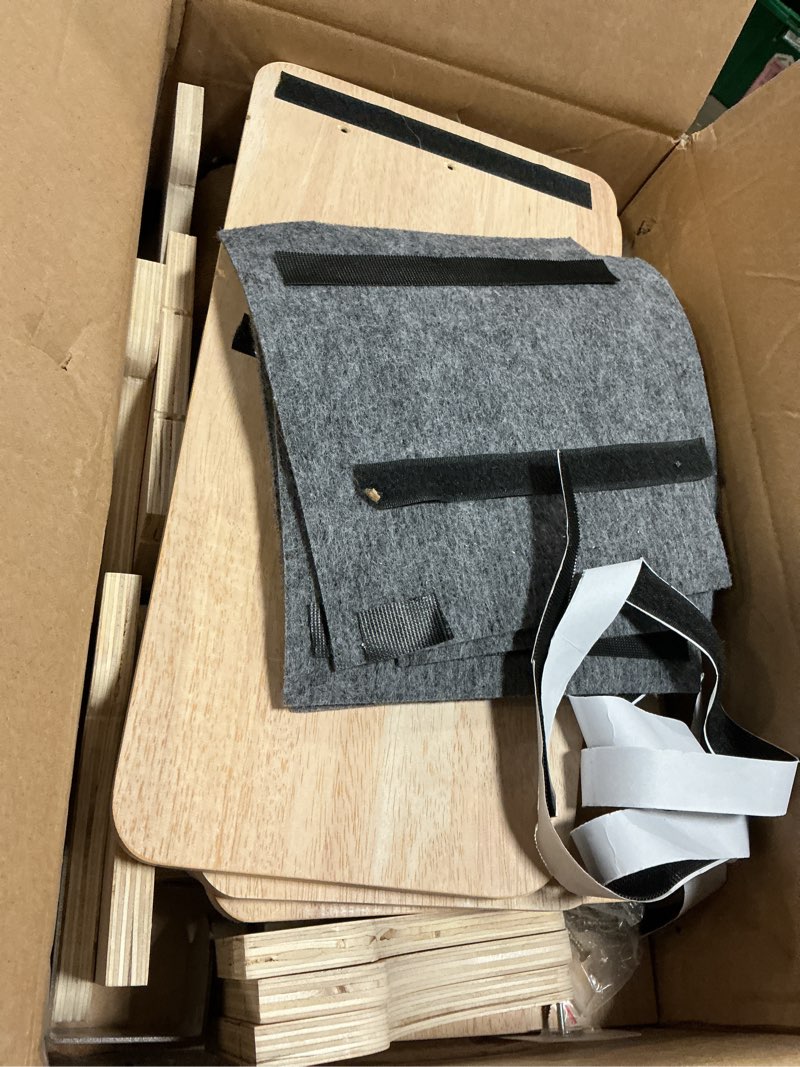 Condition photo showing Good Condition for m/p door hanging cat shelf, 4-tiers vertical cat tree over the door, over door cats climber with kitten scratching post, pads, tease ball,doors cats ladder for indoor kittens jumping & playing