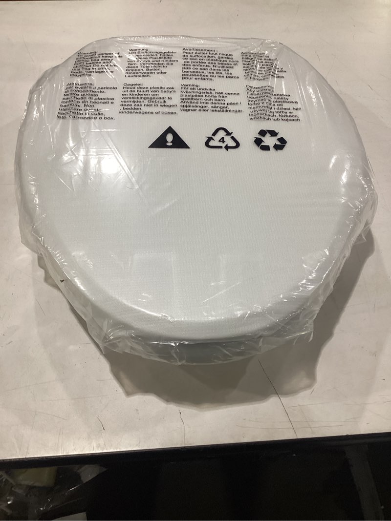 Condition photo showing New/Like New for clirass elongated bidet toilet seat with quiet-close, non-electric bidet mode with dual nozzles, fit elongated toilet seat, adjustable water pressure with brass inlet (elongated) oval