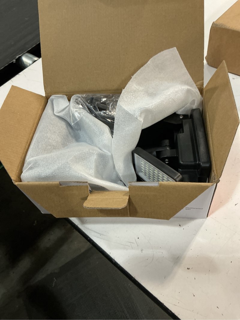 Condition photo showing Good Condition for daphino 2500lm solar lights outdoor with motion sensor,3 head 270° wide angle street area lights, ip65 waterproof security lighting with 3 modes(non-remote,2 pcs) 3head-non-remote-2 pcs