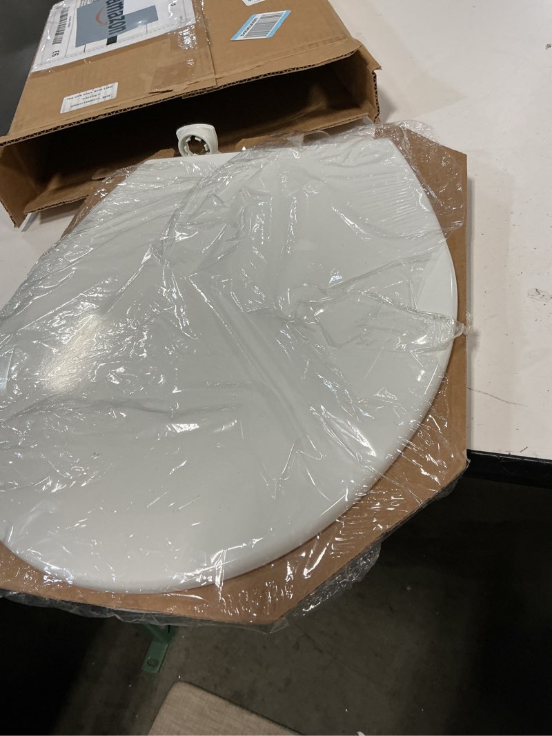 Condition photo showing New/Like New for bemis round enameled wood toilet seat in cotton white with easy•clean hinge