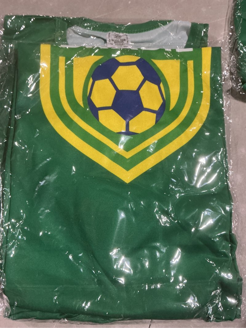 Condition photo showing Good Condition for brasil tshirt large
