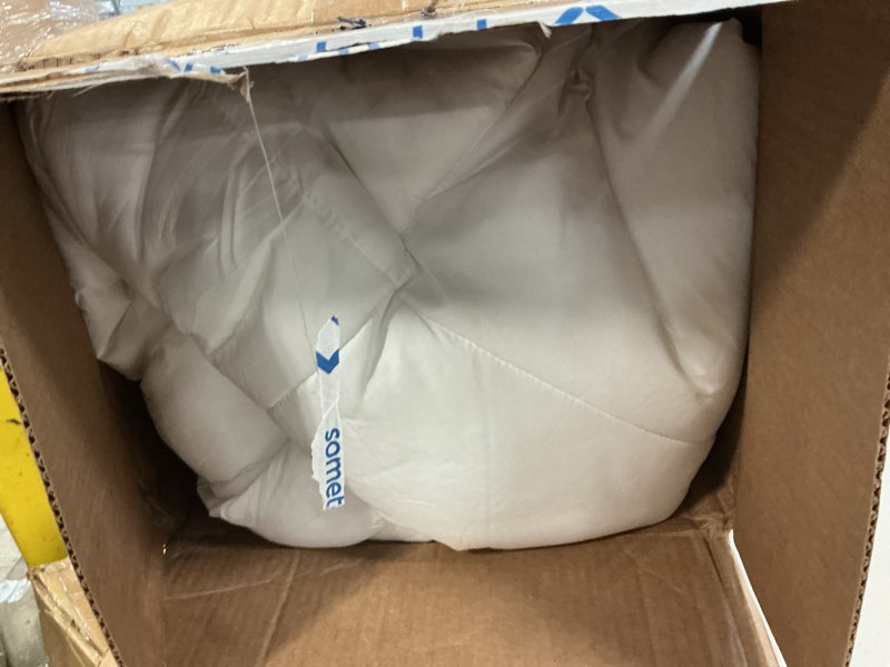 Condition photo showing Good Condition for bedsure comforter duvet insert - quilted comforters king size, all season duvet, gentlesoft down alternative bedding blanket, with 8 tabs, gifts for women/men, white, king 90 x 102 inches white king