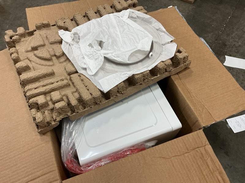 Condition photo showing Good Condition for hamilton beach microwave oven 0.9 cu ft 900w white stainless steel