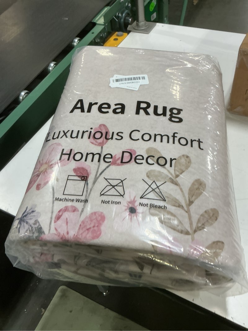 Condition photo showing Good Condition for wonnitar washable 5x7 rug for living room, floral print large bedroom area rug, non-slip dining table throw mat, botanical area rug carpet for entry basement dorm (beige,5'x7') 5' x 7' (rectangular) beige