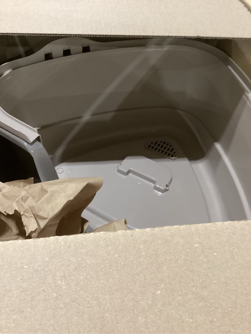 Condition photo showing New/Like New for Amazon Basics Cat Litter Box with Lid, No-Mess, Standard, unisex, Charcoal, 26 in x 23 in x 20 in