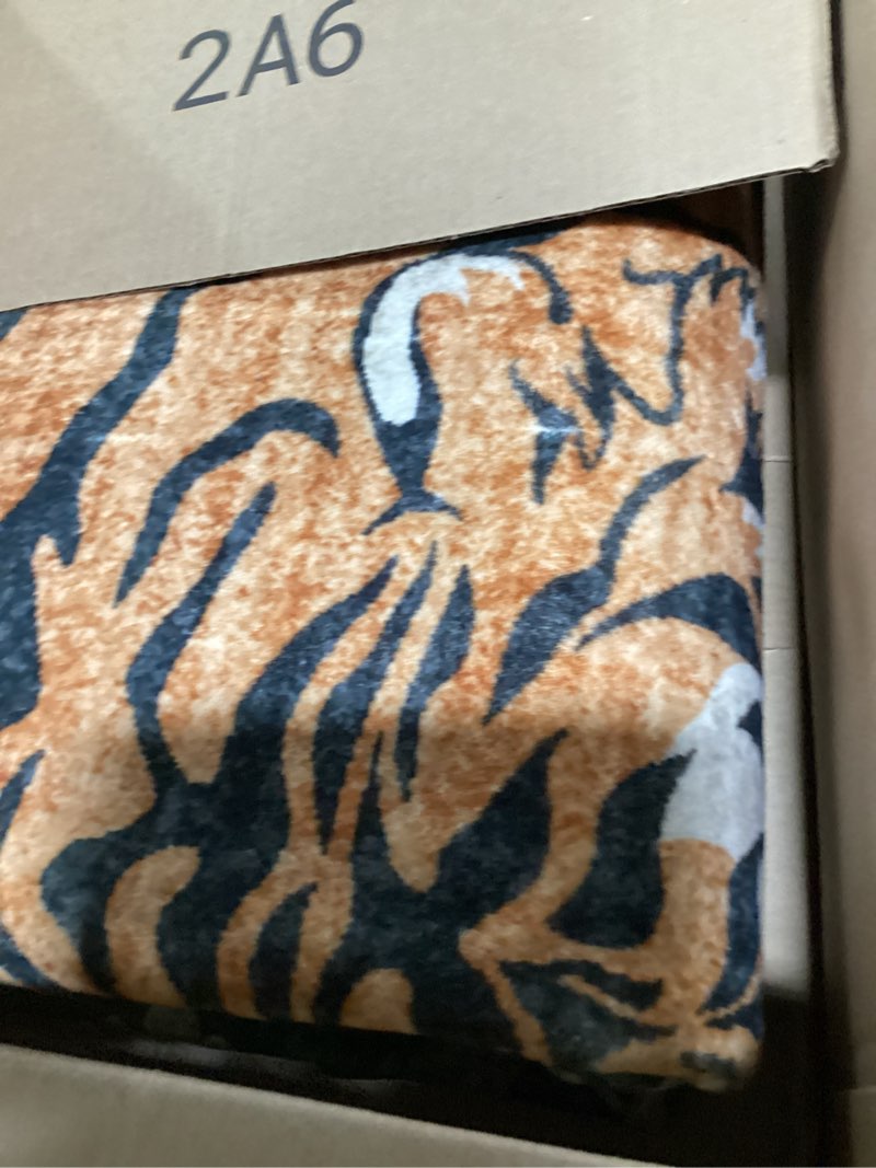 Condition photo showing Good Condition for moynesa tiger washable rugs, 8x10 area rugs for living room, soft large vintage 8x10 bedroom green rug, botanical non slip ultra thin floor carpet for dining room home office 7'11" x 9'10" (rectangular) green