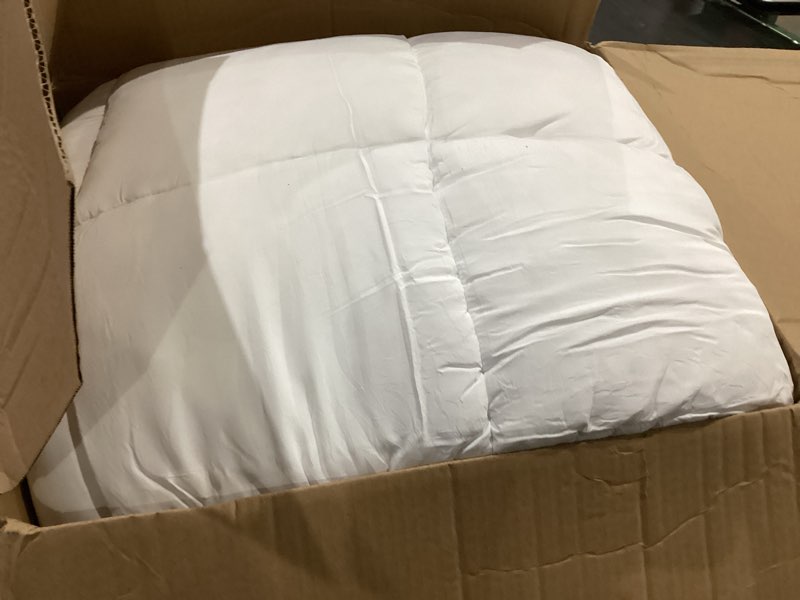 Condition photo showing Good Condition for 4 inch memory foam mattress topper - l4 (king,78"x80")