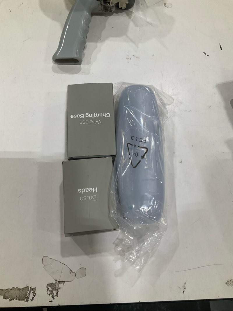 Condition photo showing Good Condition for aquasonic vibe series ultra-whitening toothbrush – ada accepted electric toothbrush - 8 brush heads & travel case – 40,000 vpm motor & wireless charging - 4 modes w smart timer – optic white