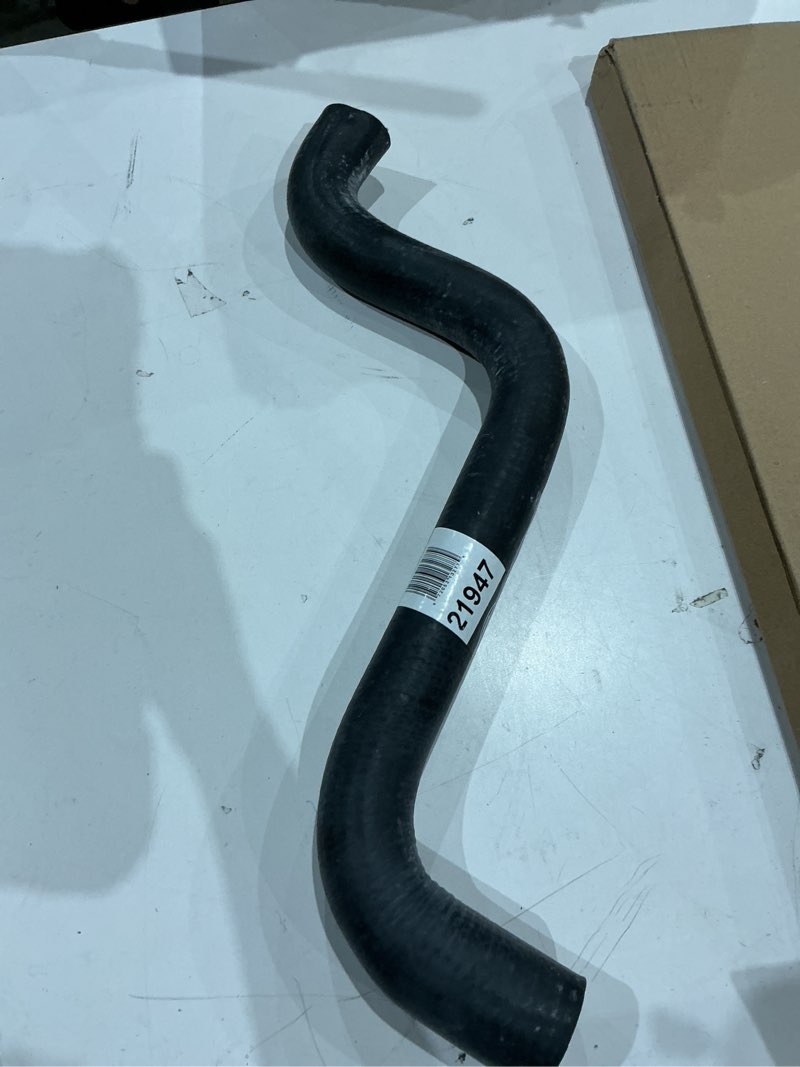 Condition photo showing Good Condition for (used)gates 21947 premium molded coolant hose
