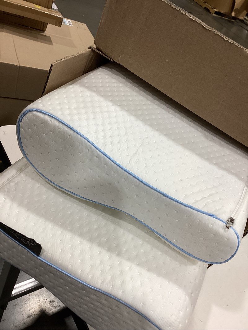 Condition photo showing Good Condition for tempur-pedic tempur-neck™ + cooling pillow, standard - medium profile - 2-pack