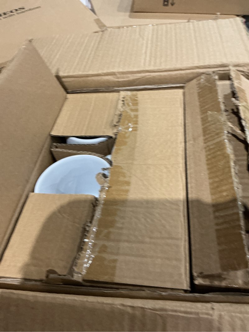 Condition photo showing New/Like New for zulay aura 16-piece dinnerware set service for 4, platos de cocina, square plates and bowls sets, scratch & chip resistant porcelain, dishwasher safe dishes set, microwave safe dining plate set, white