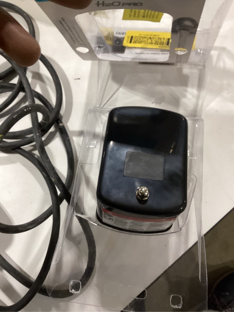 Condition photo showing Good Condition for h2opro 30/50 -psi polyethylene pressure switch