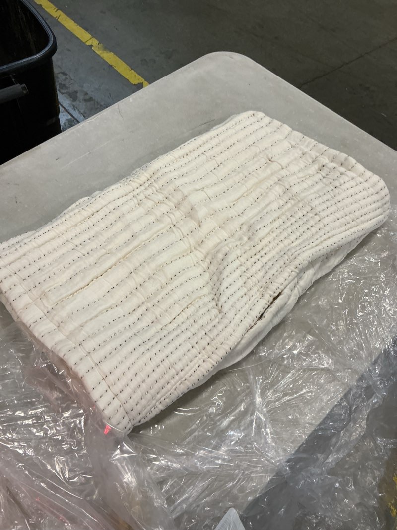 Condition photo showing Good Condition for organic cotton channel stitch sham set queen 
