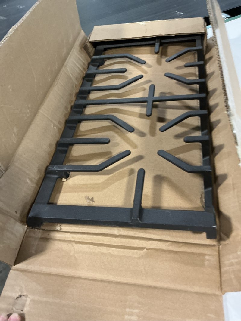 Condition photo showing Good Condition for WB31X27150 Burner Grates Cooktop Replacement Parts for GE Grates JXGRATE1 GE Range Grates Center Grate Gas Stove Parts Stove Grates JGB735SPSS Cast Iron Grates JGBS66REKSS Cooktop Grates 1 Pcs