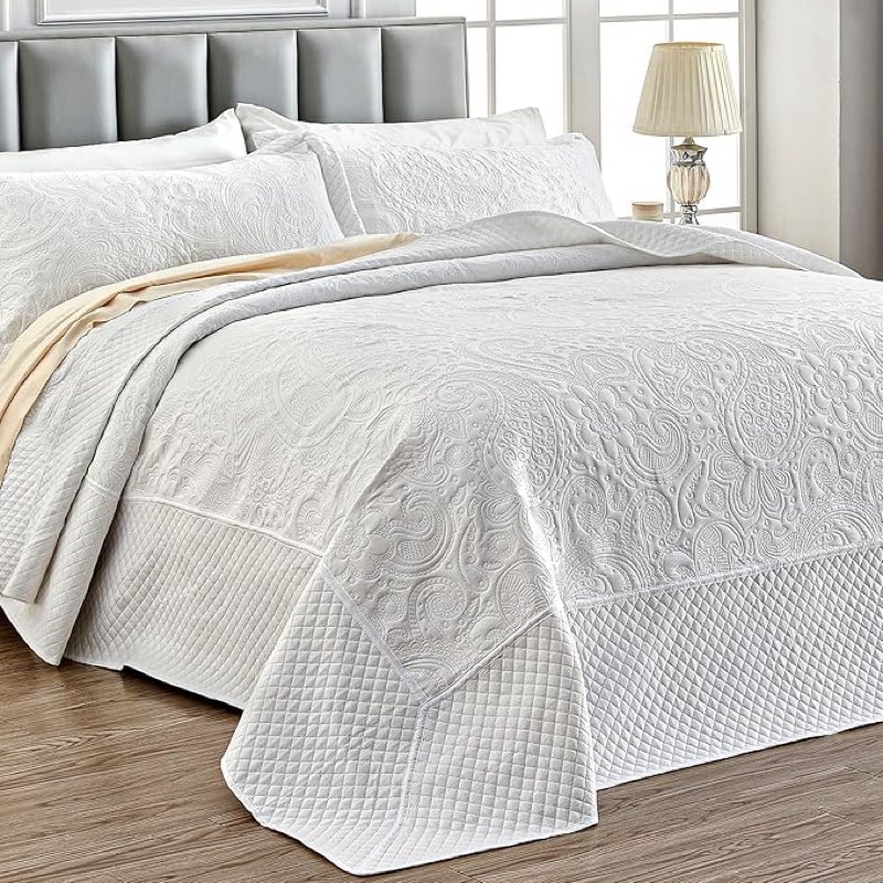 Qucover White Oversized King Bedspread, Soft Microfiber Lightweight California King Quilt, 3-Piece Ultrasonic Quilting Paisley Pattern Oversized King Quilt Sets with Shams, 128 x 120 Inches
