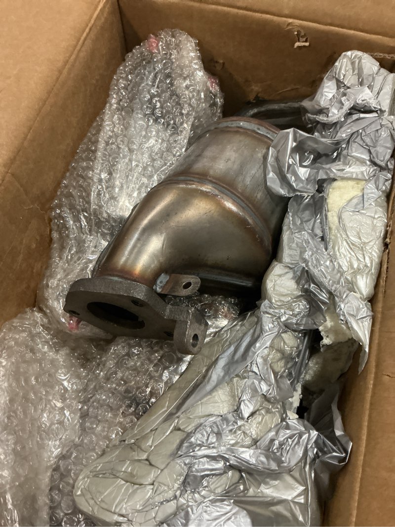 Condition photo showing As Is for catalytic converter kit for with 2008-2017 accord?2008-2019 odyssey?pilot?crosstour? accord crosstour?passport?ridgeline 3.5l & 2010-2020 mdx?tl?tlx ?tsx?zdx?rdx?rl?rxl 3.5l,oe 16658,epa compliant