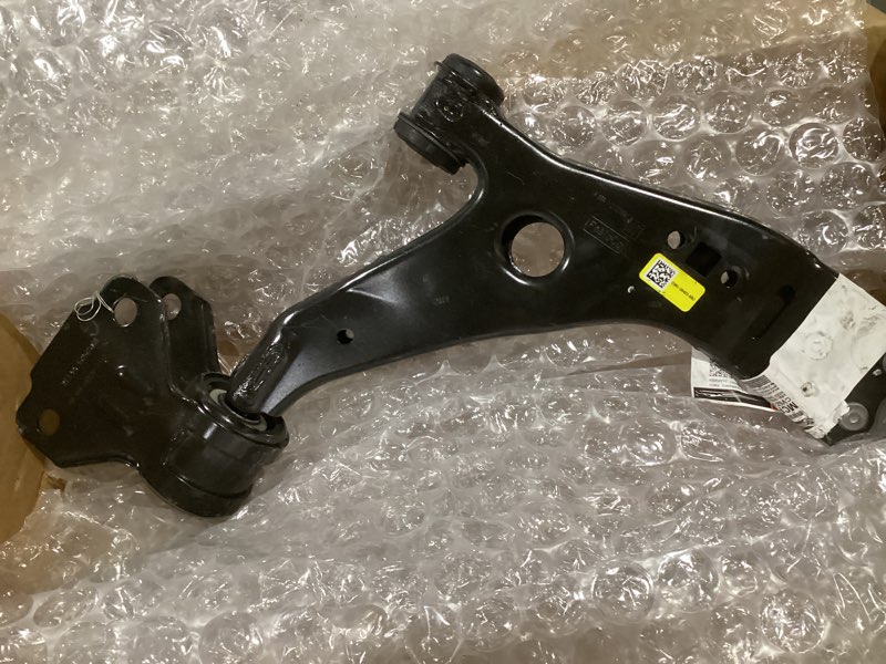Condition photo showing Good Condition for motorcraft-mcf2228 arm