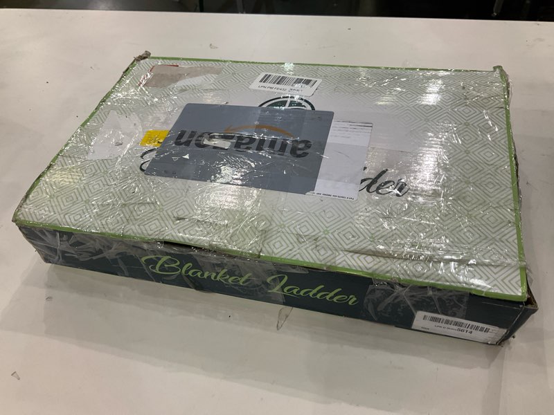 Condition photo showing New/Like New for Blanket Ladder