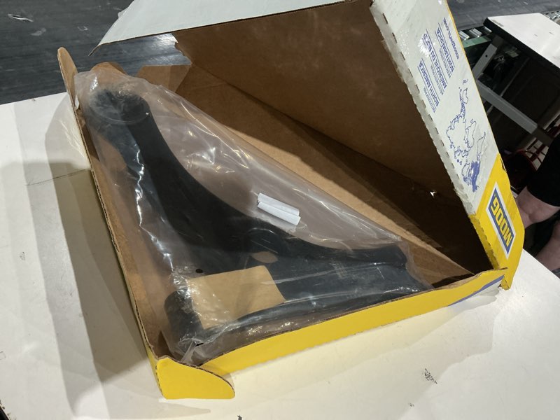 Condition photo showing Good Condition for moog rk640361 suspension control arm front left lower