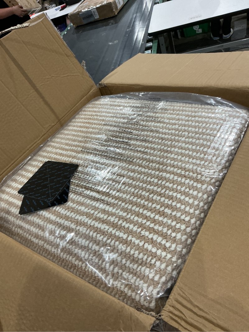 Condition photo showing New/Like New for bedsure 9x12 faux wool area rugs for living room, machine washable carpet, non-slip backing, pet friendly throw rug for bedroom dining room, natural ivory 9'x12' 07 - natural ivory