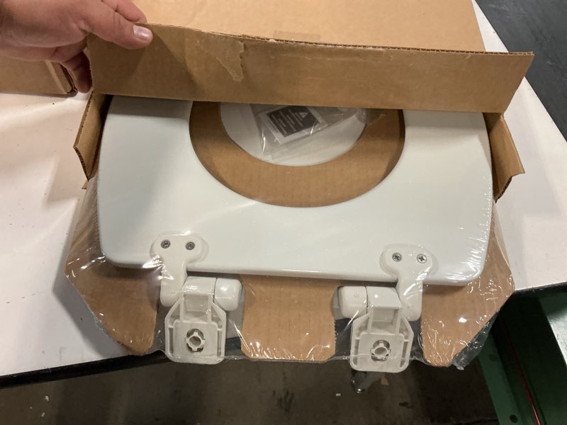 Condition photo showing Good Condition for mayfair linden slow close toilet seat, non slip heavy duty wood, easy install, elongated, white