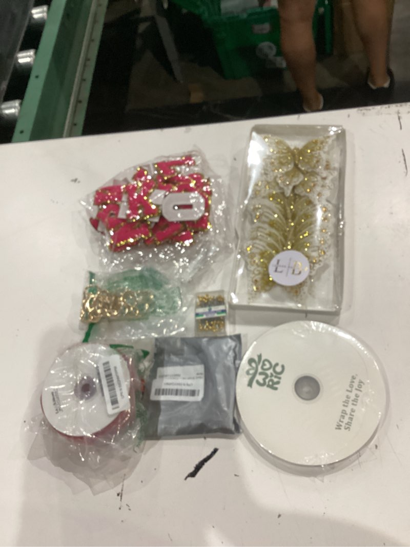 Condition photo showing As Is for assorted arts & craft supplies 