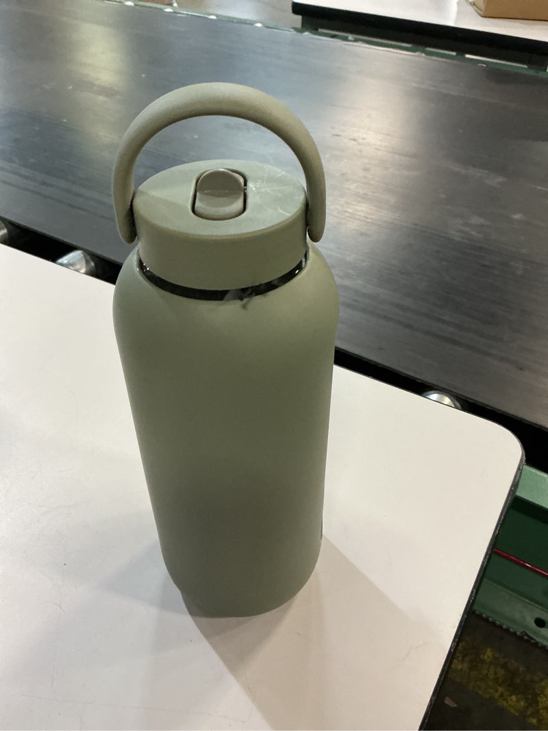 Condition photo showing New/Like New for bink 36 oz. big bottle with flip cap