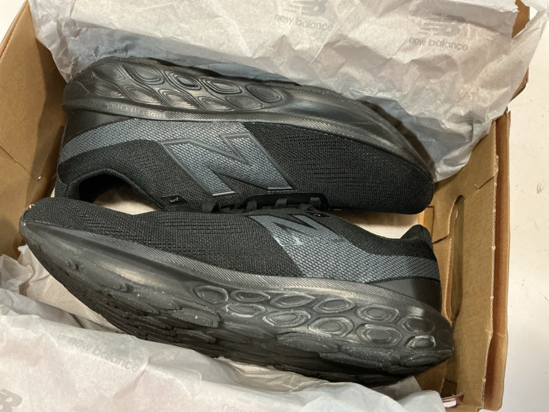 Condition photo showing Good Condition for New Balance Men's Fresh Foam 520 V9 Shoes 10.5 Black/Black/Phantom