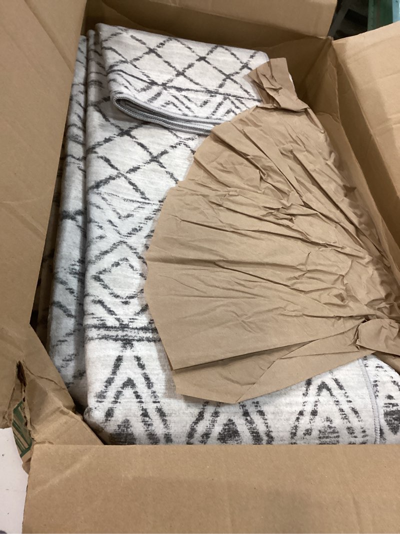 Condition photo showing Good Condition for washable runner rugs 3x16 - long hallway runner rug low pile rug with rubber backing floor mat non slip moroccan indoor carpet for kitchen bedroom entryway 3x16 geo grey 3' x 16' (rectangular) geo grey