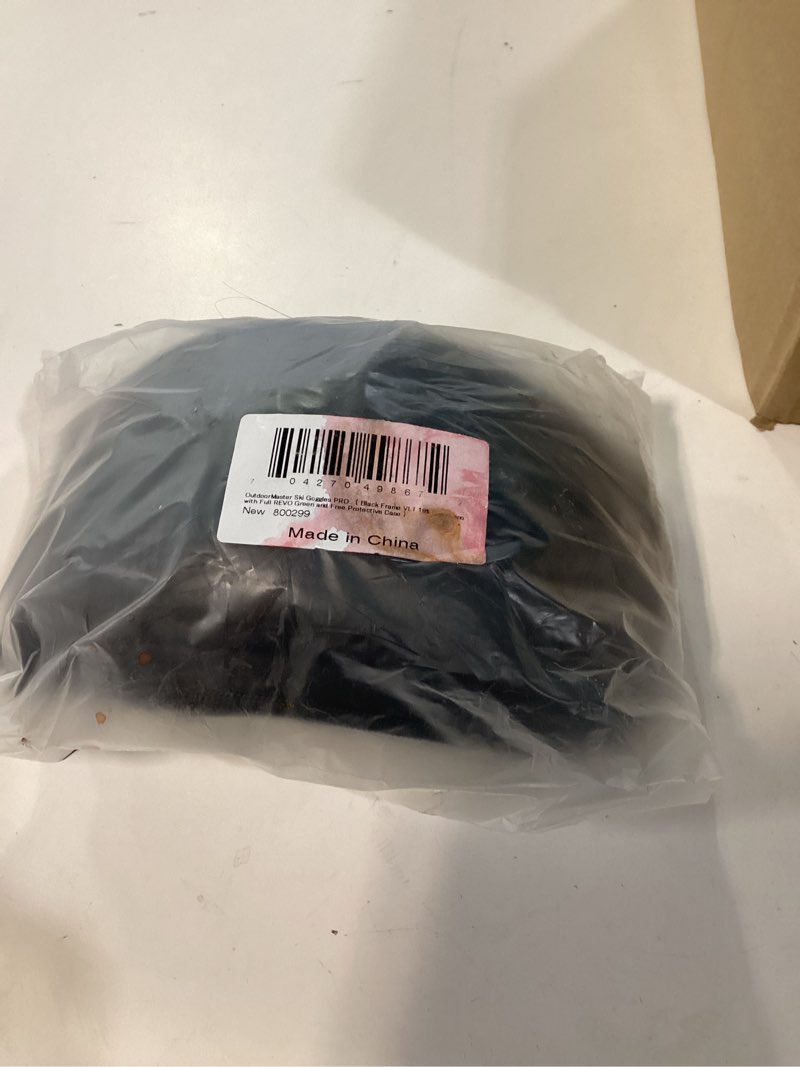 Condition photo showing New/Like New for OutdoorMaster Ski Goggles PRO - Frameless, Interchangeable Lens 100% UV400 Protection Snow Goggles for Men & Women Blackframe Revogreenlens Vlt18%