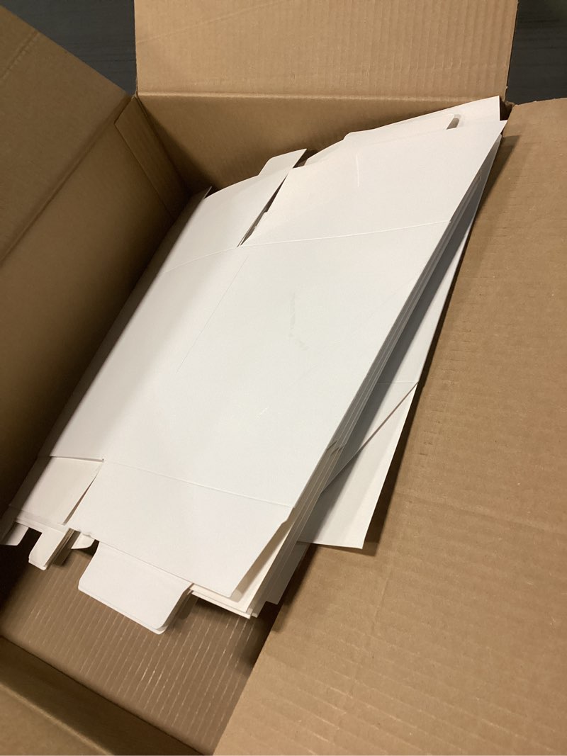 Condition photo showing Good Condition for SHIPKEY 6PCS 8x8x8 Inch White Cardboard Gift Boxes with lids |Perfect for Party, Wedding, Christmas, Holidays, Birthdays, and Gifts Wrap, Cube Gift Boxes (20x20x20cm) White 8\\\"x8\\\"x8\\\"