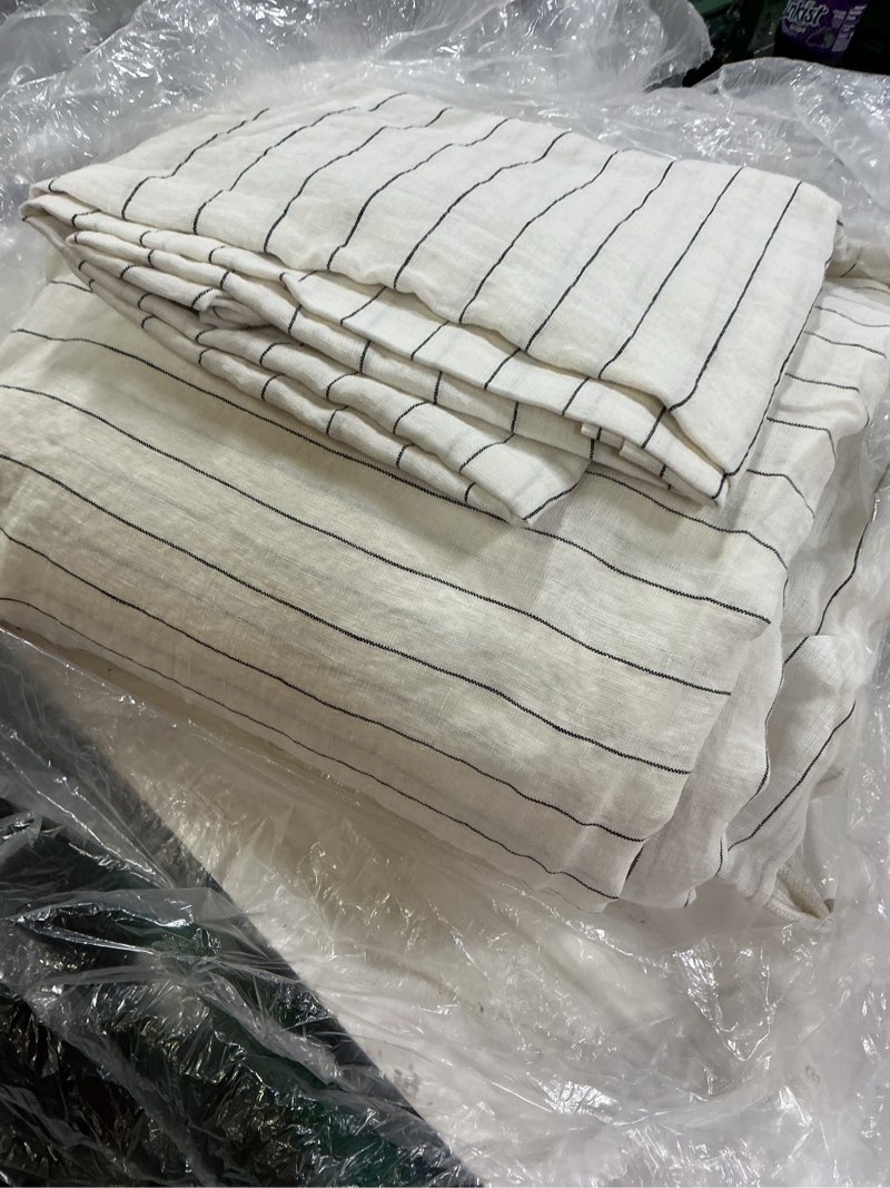 Condition photo showing Good Condition for european linen stripe sheet set, king, pencil stripe