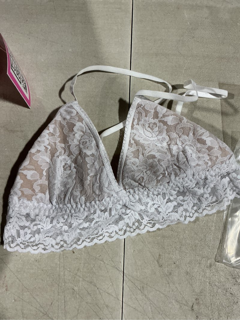 Condition photo showing Good Condition for hanky panky women's signature lace padded bralette small white