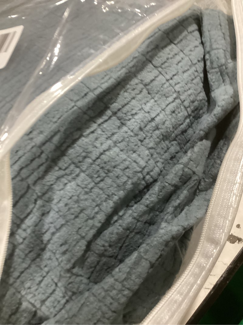 Condition photo showing Good Condition for H.VERSAILTEX 100% Waterproof RV Dinette Cushion Covers Booth Set Stretch Camper Cushion Covers RV Replacement Seat Covers Anti-Slip Crizzle Pattern (2 Backrest & 2 Bench Covers, Stoneblue) 2 Set Stoneblue