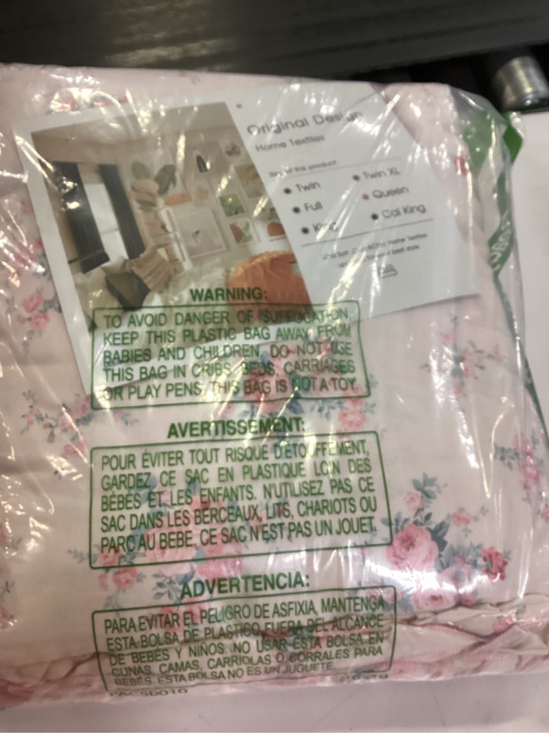 Condition photo showing Good Condition for vm vougemarket pink rose flower duvet cover set queen romantic lace ruffled bedding set soft muslin cotton,breathable linen like gauze comforter cover with zipper closure 90"x90" queen gauze - rose
