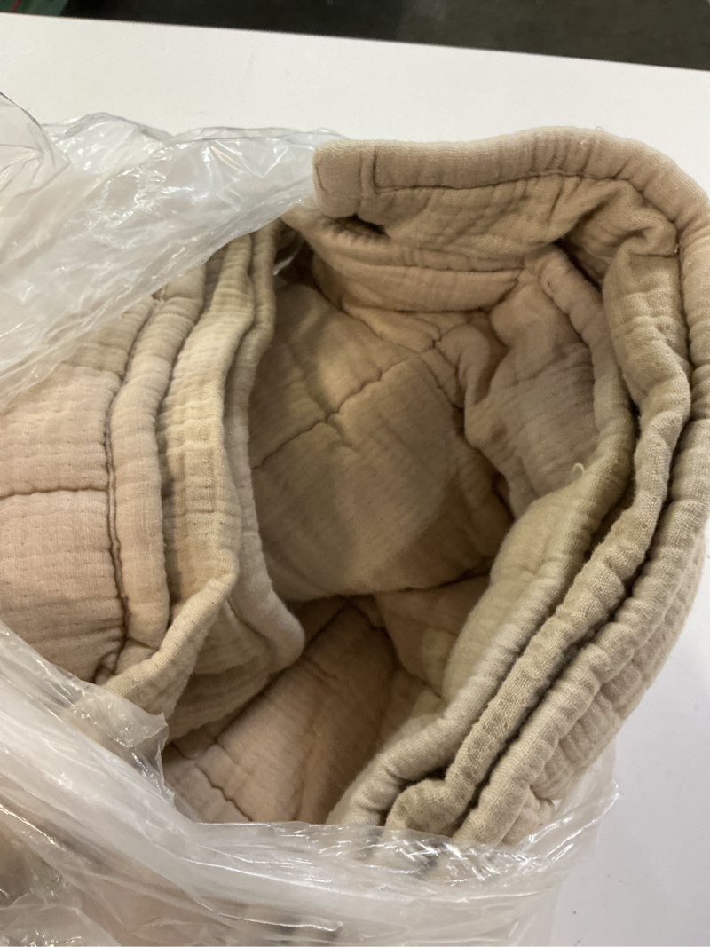 Condition photo showing Good Condition for organic cotton gauze box quilt set, king/cal king, dune just 		pillow shams