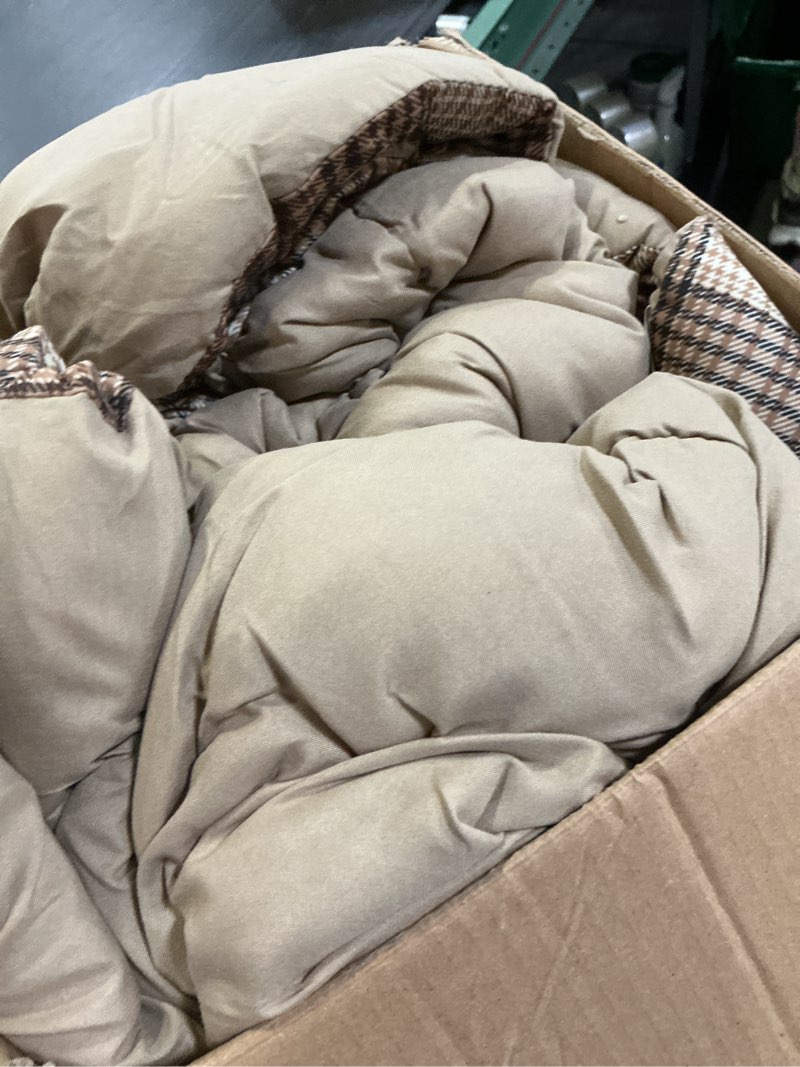 Condition photo showing Good Condition for woolrich comforter set, cabin lodge, warm cover for colder season, modern cottage-inspired down alternative ultra soft microfiber bedding, matching sham, plaid brown king 3 piece