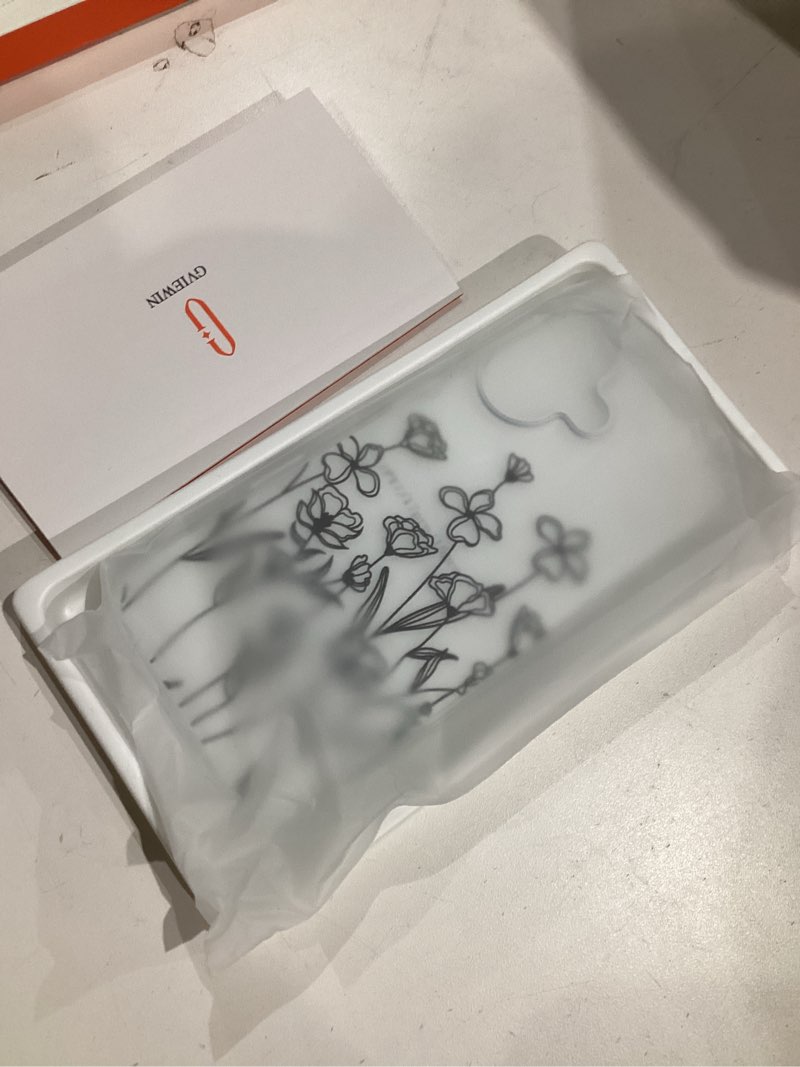 GVIEWIN for iPhone 17 Case, with Screen Protector+Camera Lens Protector, [NonYellowing] Clear Floral