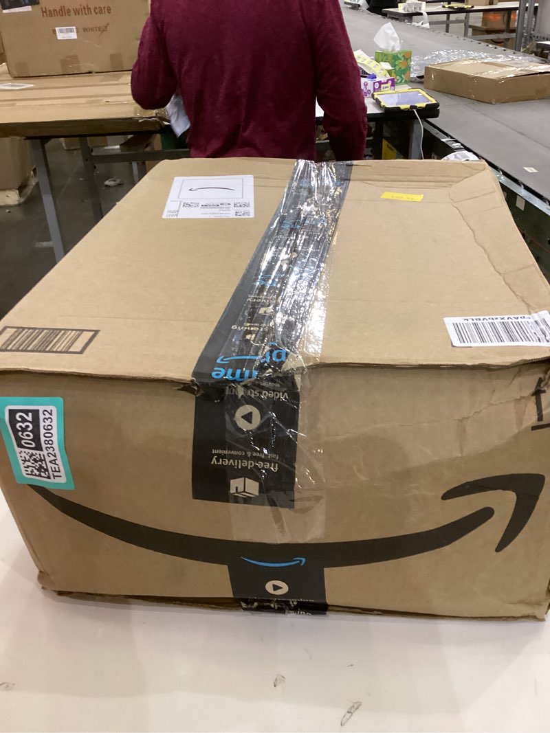 Condition photo showing New/Like New for Area rug