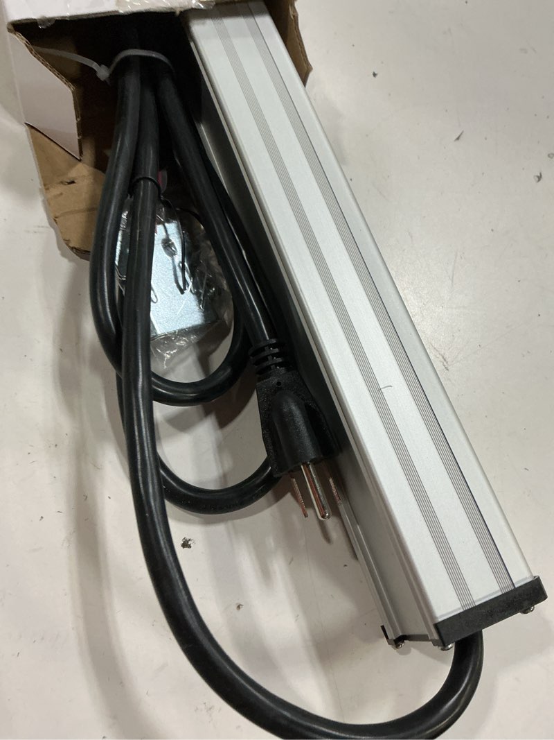 Condition photo showing New/Like New for 24 oulet long power strip,heavy duty metal socket power strip,aluminum with 15-foot extension power cord,etl certified 24 outlets