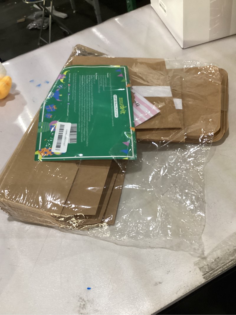 Condition photo showing As Is for mudrit Kraft Gift Boxes 20 Pack 8x8x4 Inches, Thick Kraft Paper Boxes with Lids, Tags & Jute Rope for Gifts, Wedding Favours, Bridesmaid Proposals, Cupcakes, Crafting