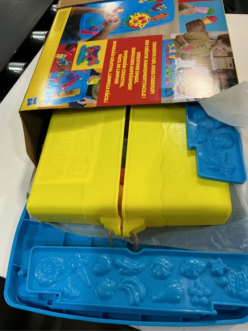 Condition photo showing Good Condition for Play-Doh Play 'n Store Table Toy, 25+ Accessories, 8 Cans of Assort. Colors, Back to School Classroom Supplies, Kids Arts & Crafts, Preschool Toys, Ages 3+ (Amazon Exclusive)