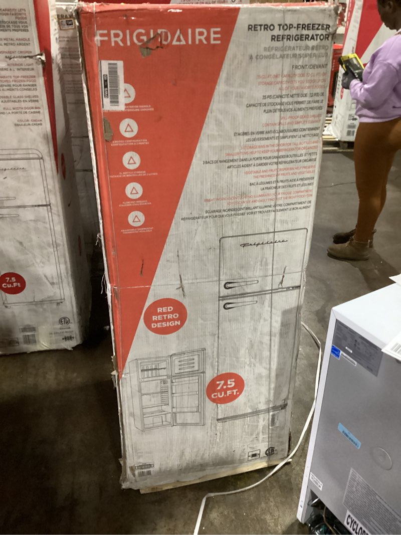 Condition photo showing Good Condition for Frigidaire EFR753 Retro Apartment Size Refrigerator with Top Freezer - 2 Door Fridge with 7.5 Cu Ft of Storage Capacity, Adjustable Spill-Proof Shelves, Door & Crisper Bins, Mint MINT Double Door Fridge